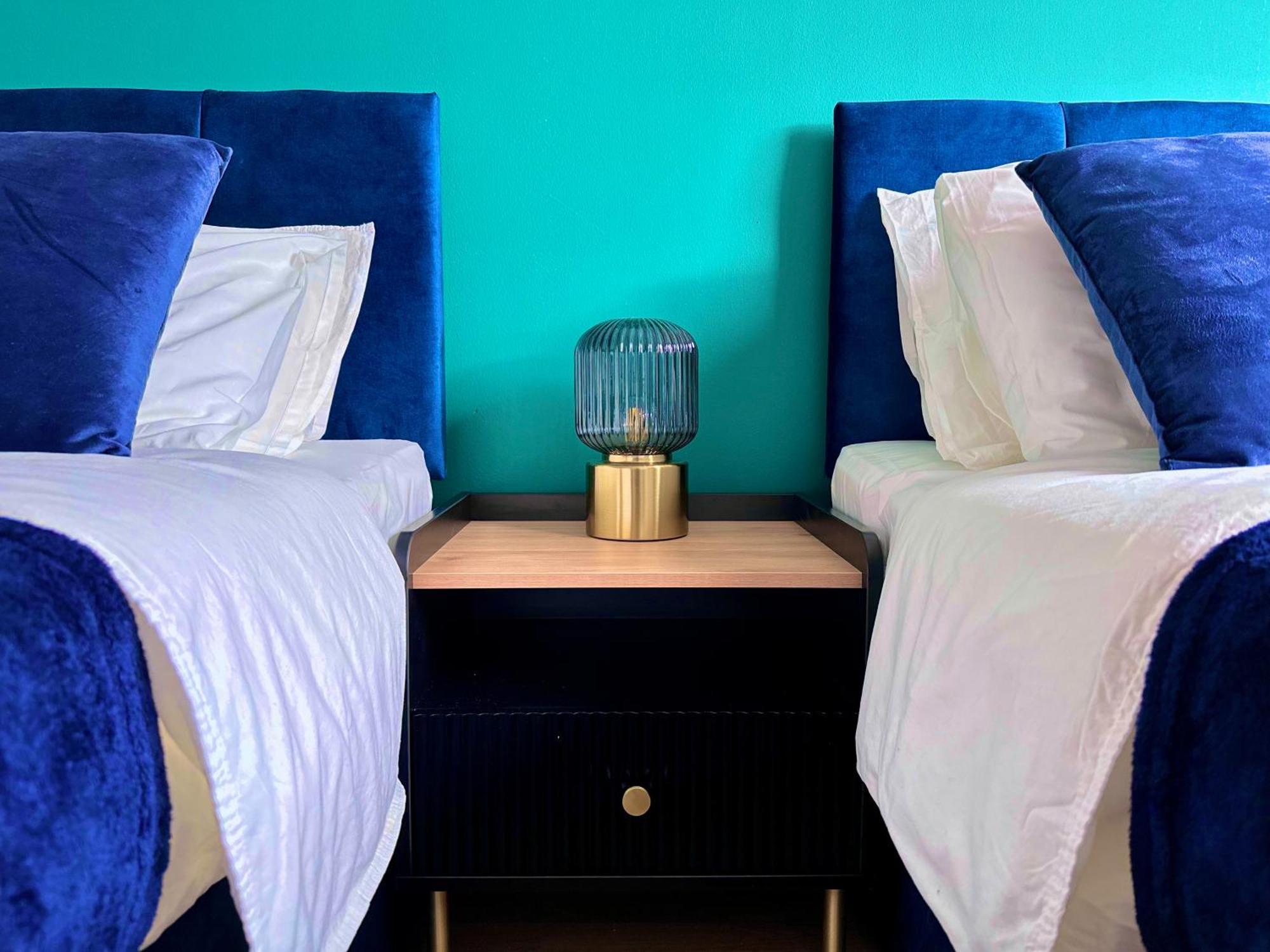 Watford Serviced Apartment, Free Parking, City Centre Exterior photo